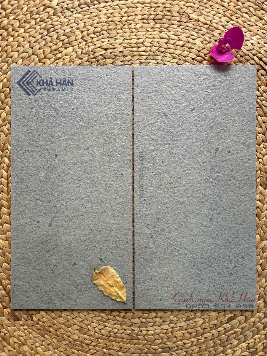 Gạch nhám granite 30x60 chống rêu